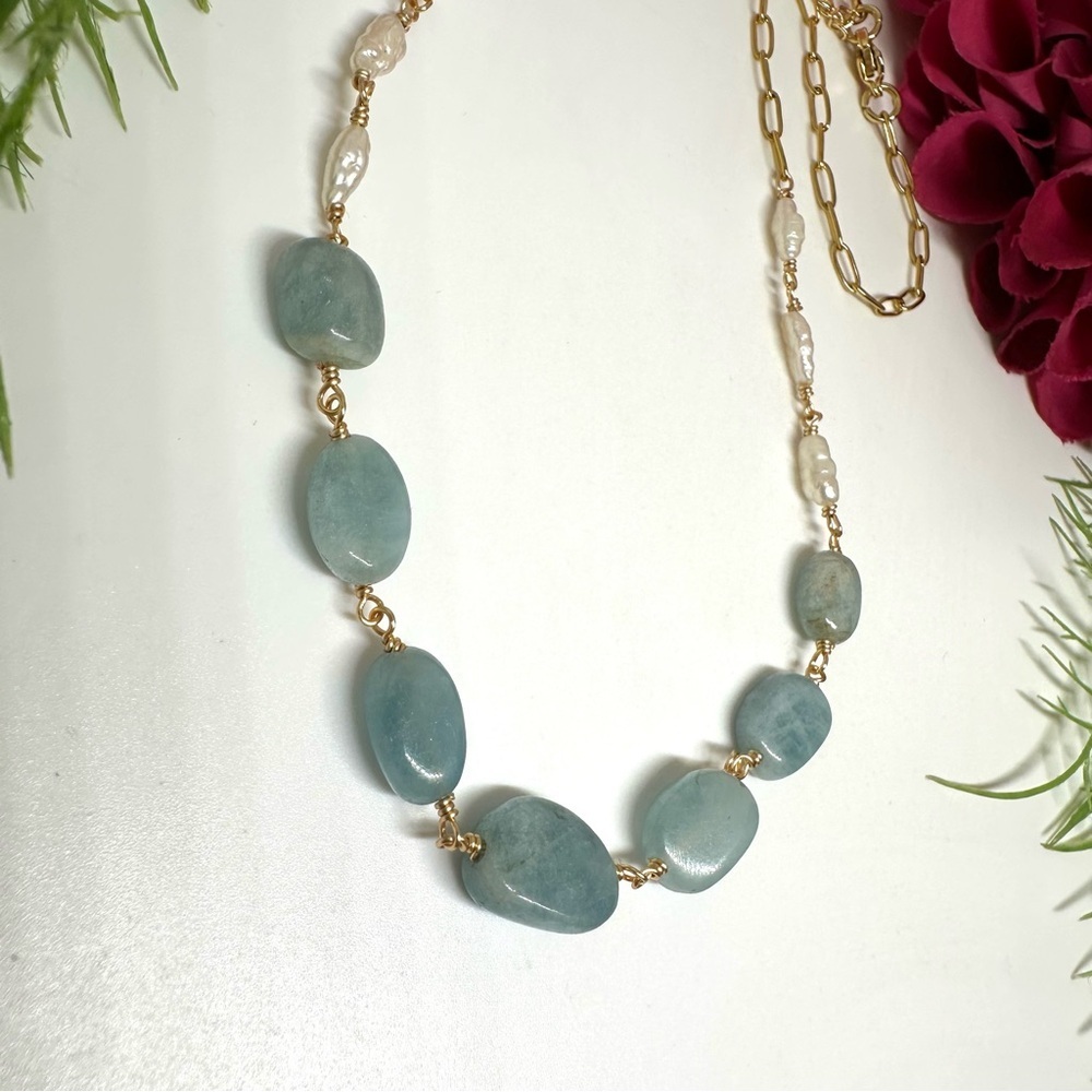 NEW⚜️Raw Aquamarine & Freshwater Pearl Necklace - Picture 3 of 4